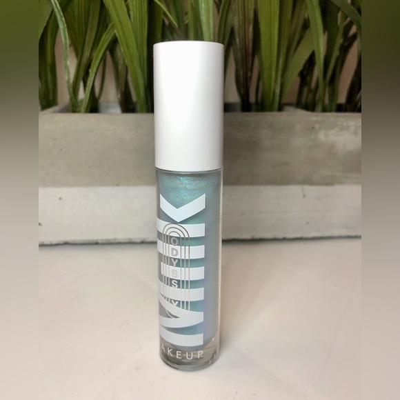 Milk Makeup Odyssey Hydrating Non Sticky Lip Oil Gloss - Picture 2 of 11